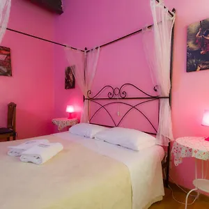 Juliette House 3* Verona